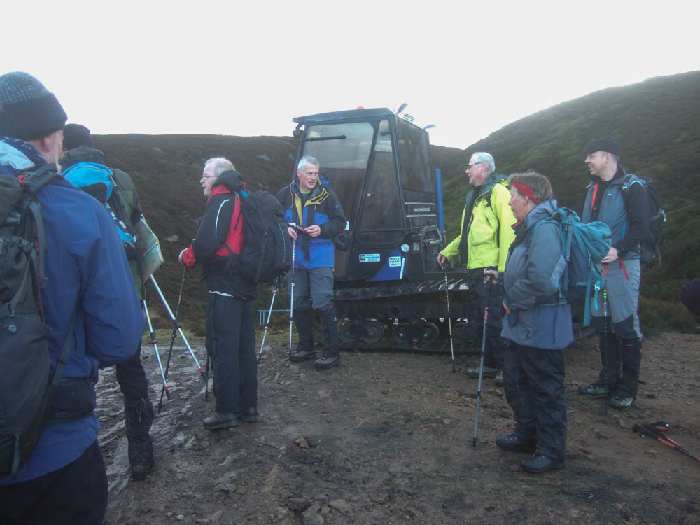 001 Martin explaining the operation of the latest in CMC transport technology
